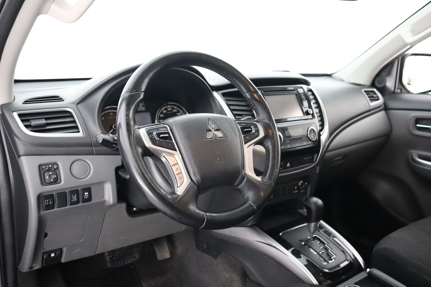 Mitsubishi L200 vaihtoauto