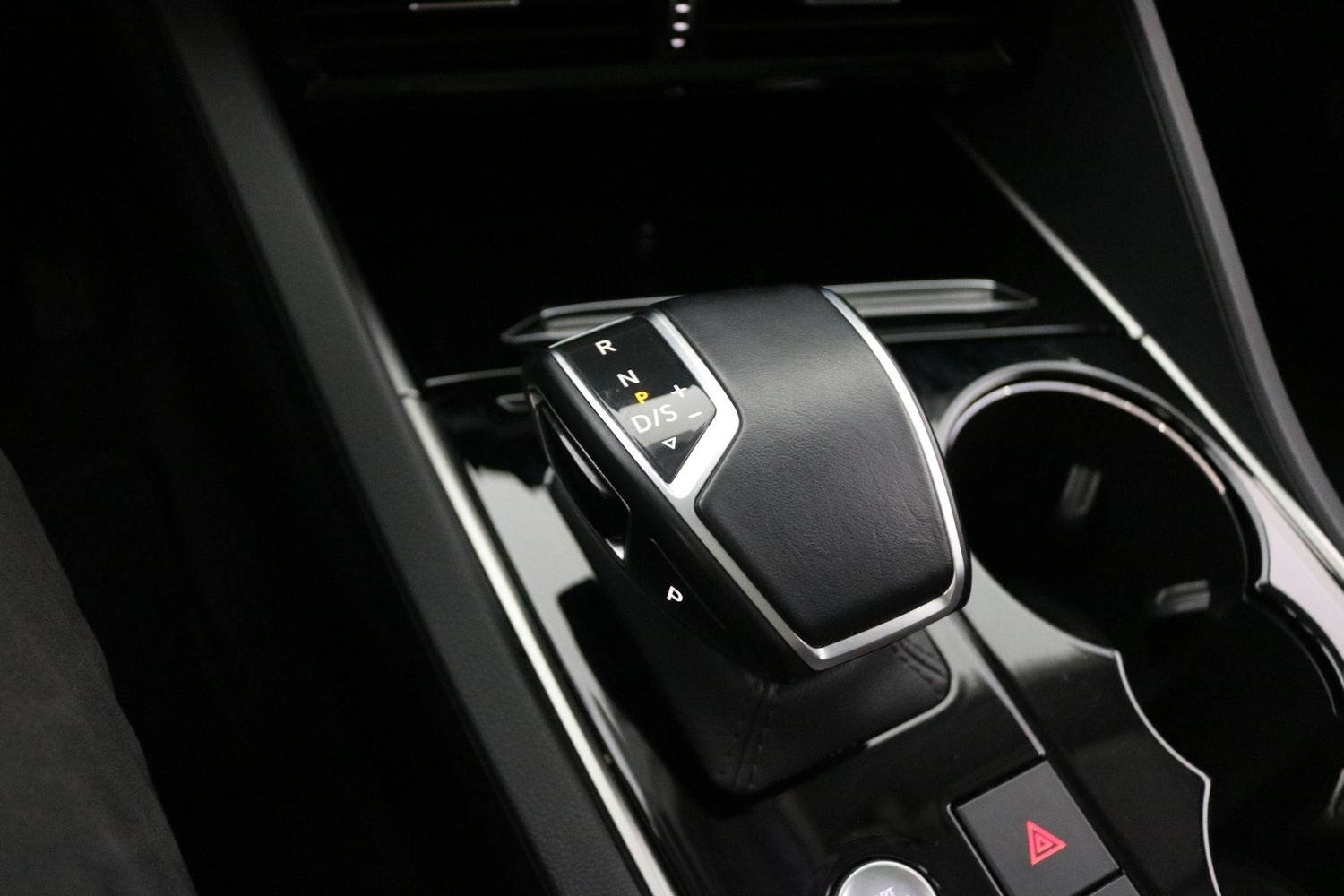 Volkswagen Touareg vaihtoauto