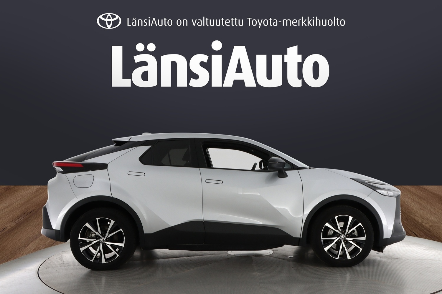Toyota C-HR vaihtoauto
