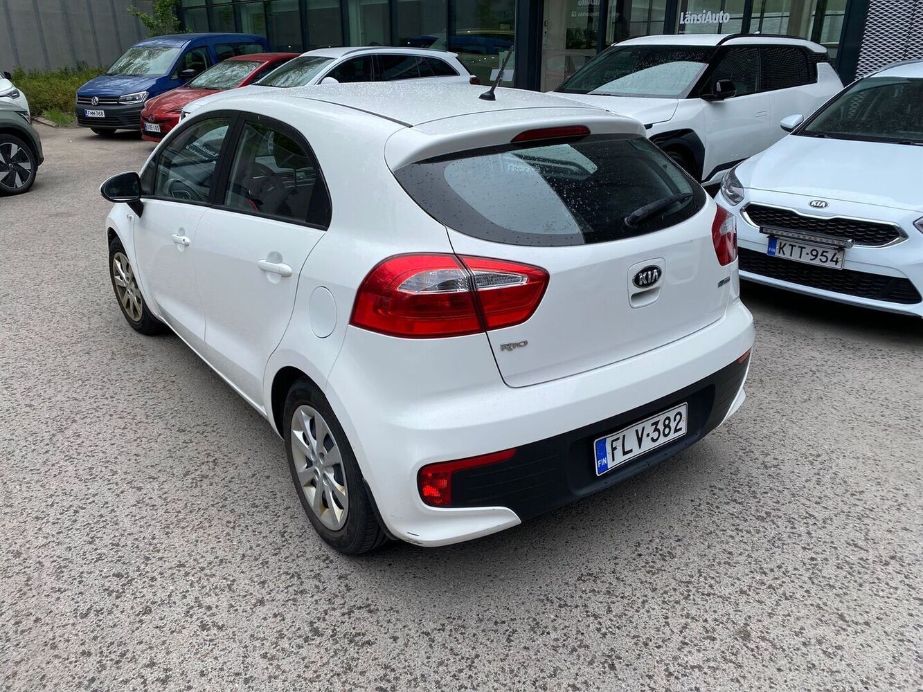 Kia Rio vaihtoauto