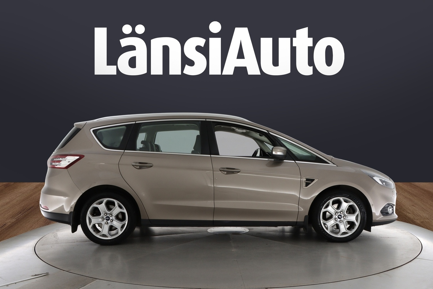 Ford S-MAX vaihtoauto