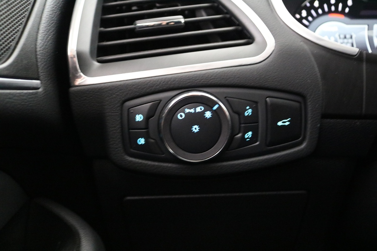 Ford S-MAX vaihtoauto