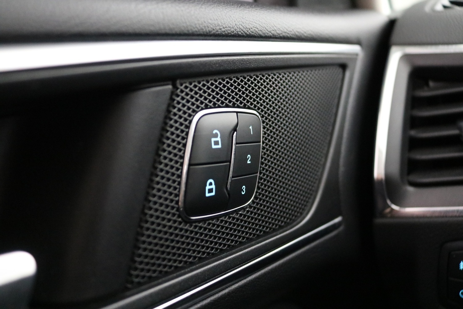 Ford S-MAX vaihtoauto