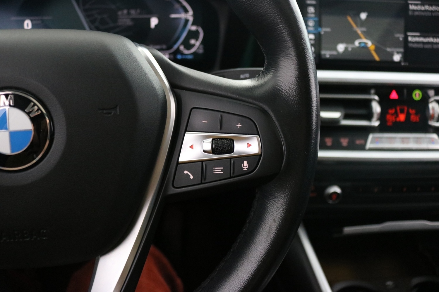 BMW 330 vaihtoauto