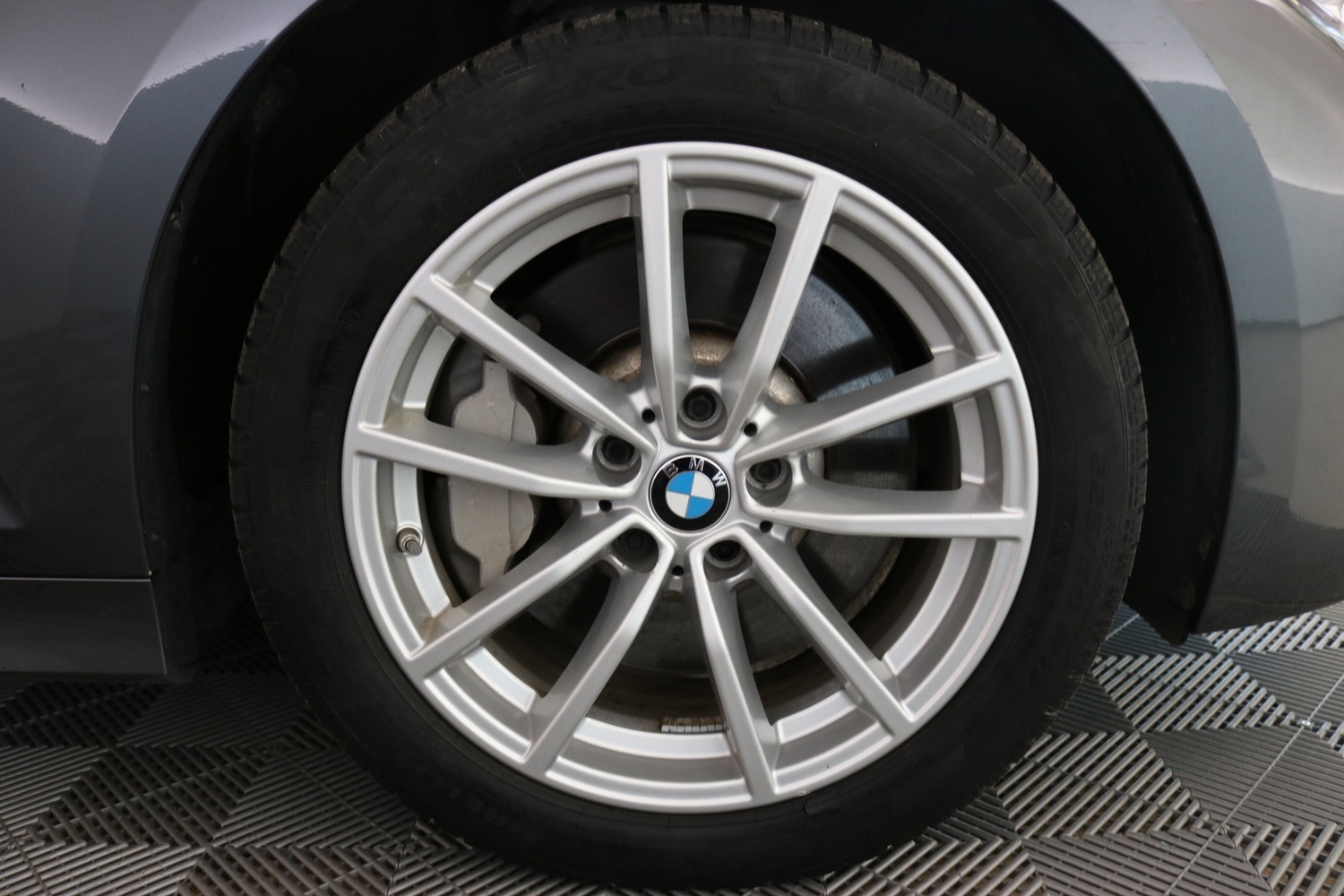 BMW 330 vaihtoauto