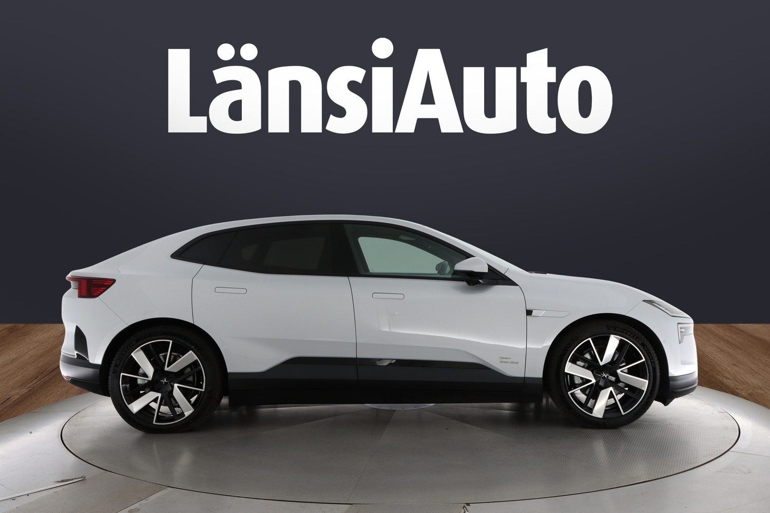 Polestar 4 vaihtoauto
