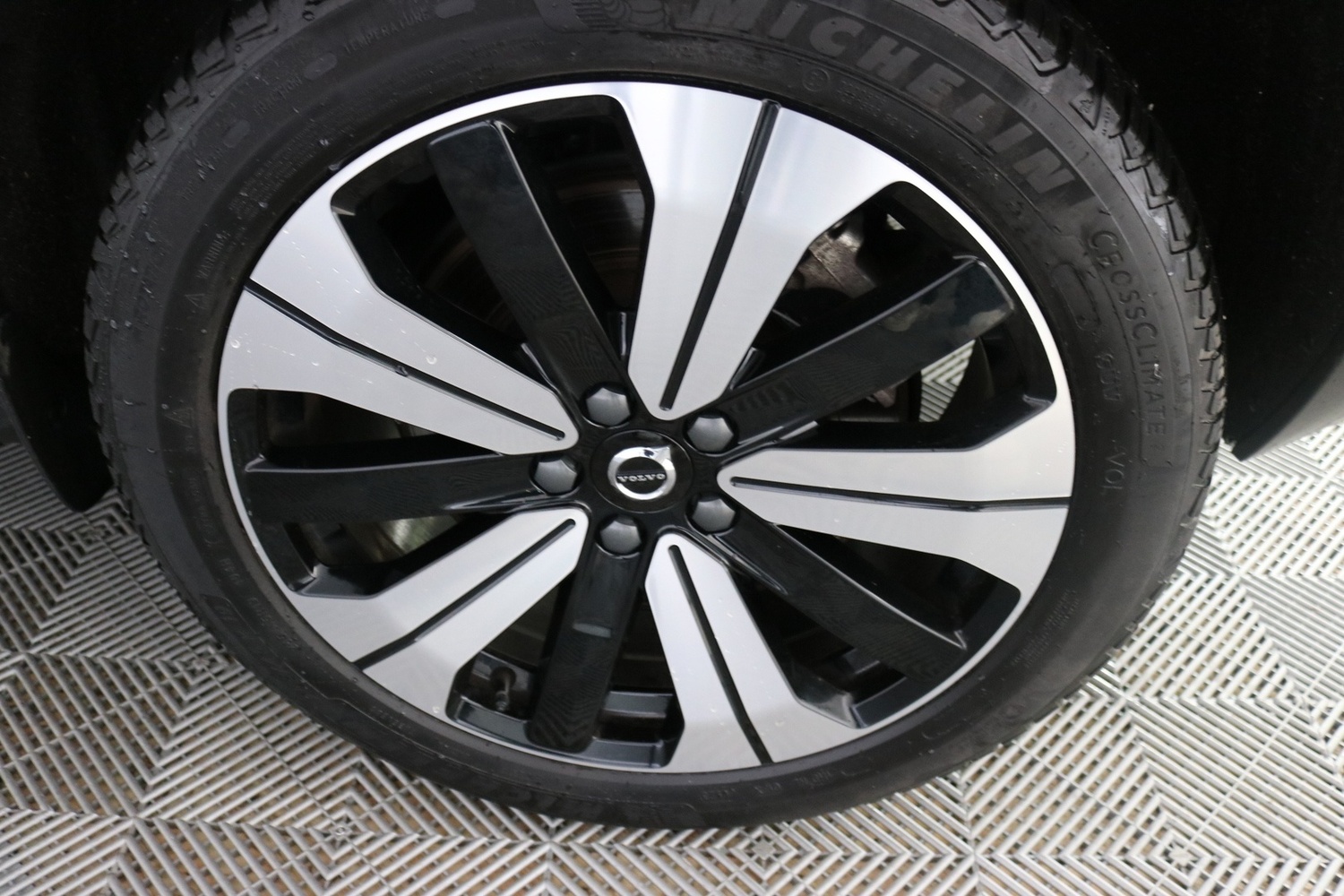 Volvo C40 vaihtoauto