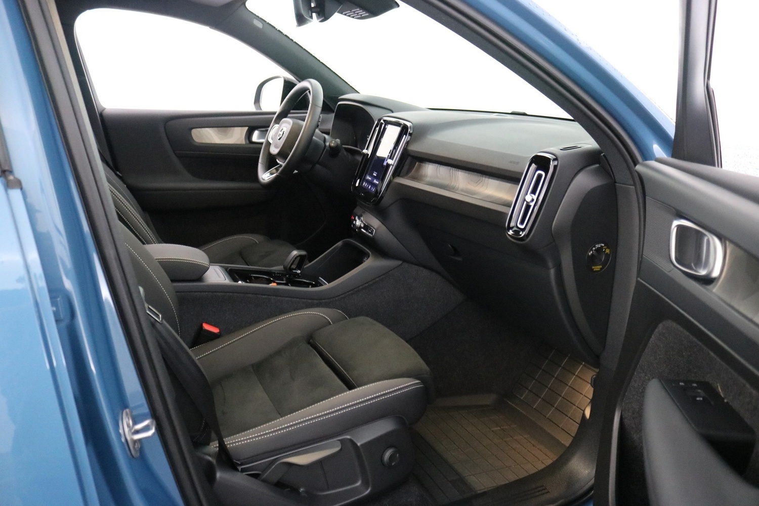 Volvo EX40 vaihtoauto