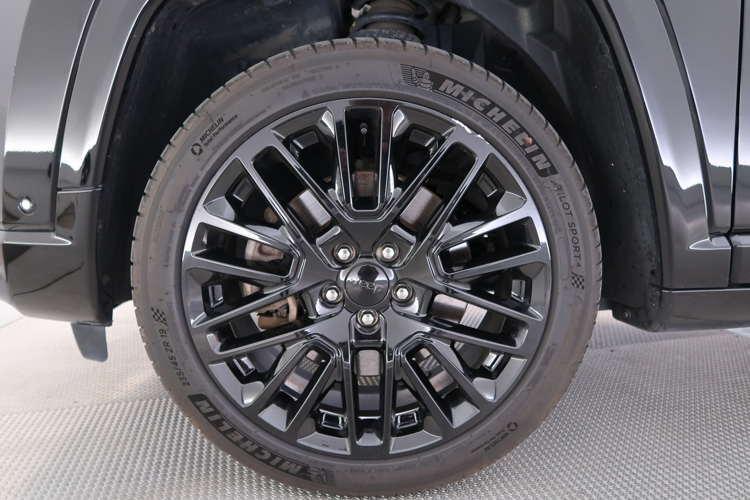 Jeep Compass vaihtoauto