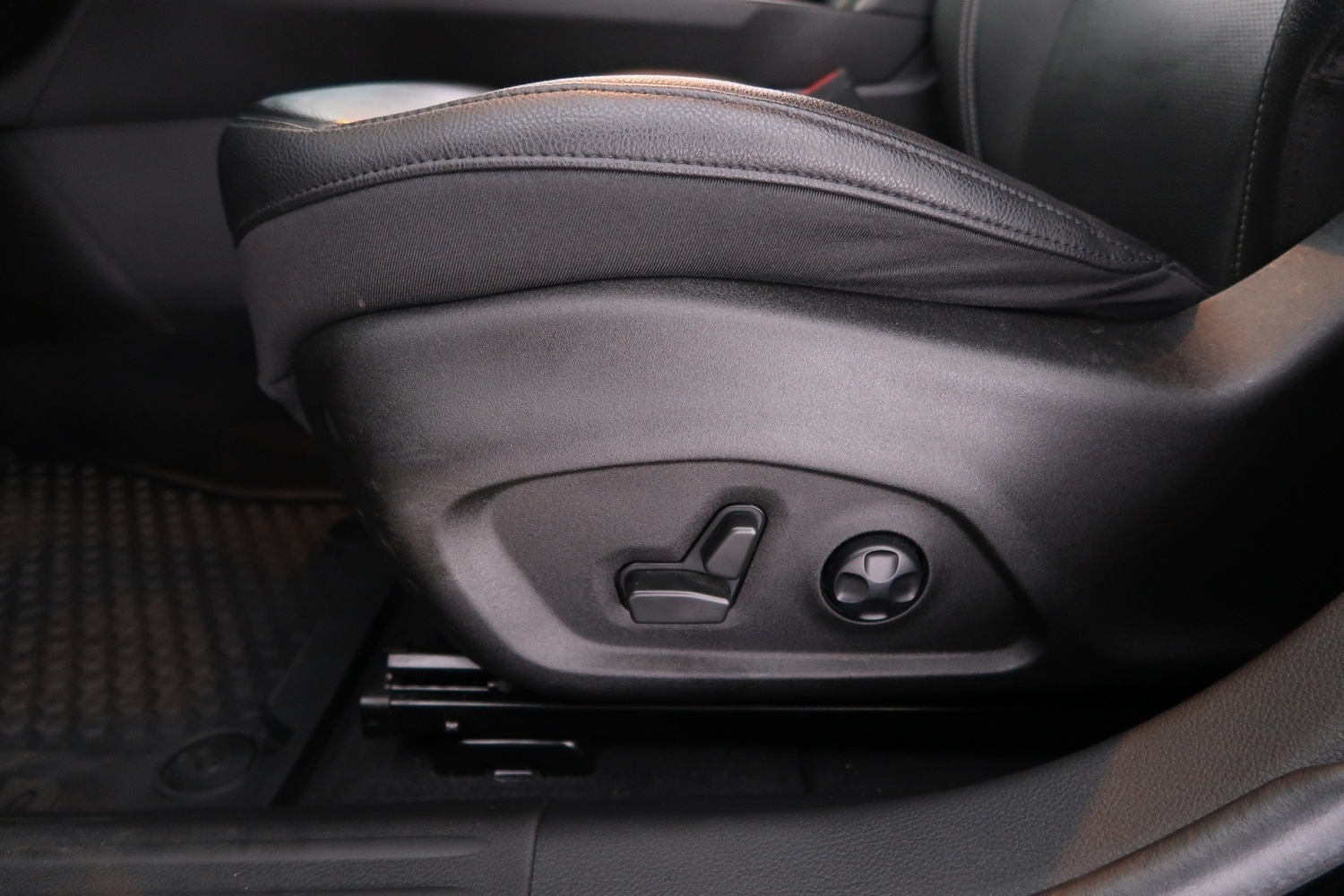 Jeep Compass vaihtoauto