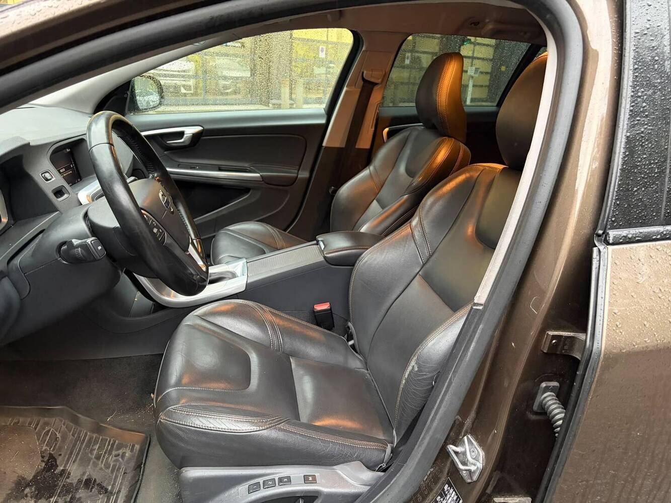 Volvo V60 Cross Country vaihtoauto