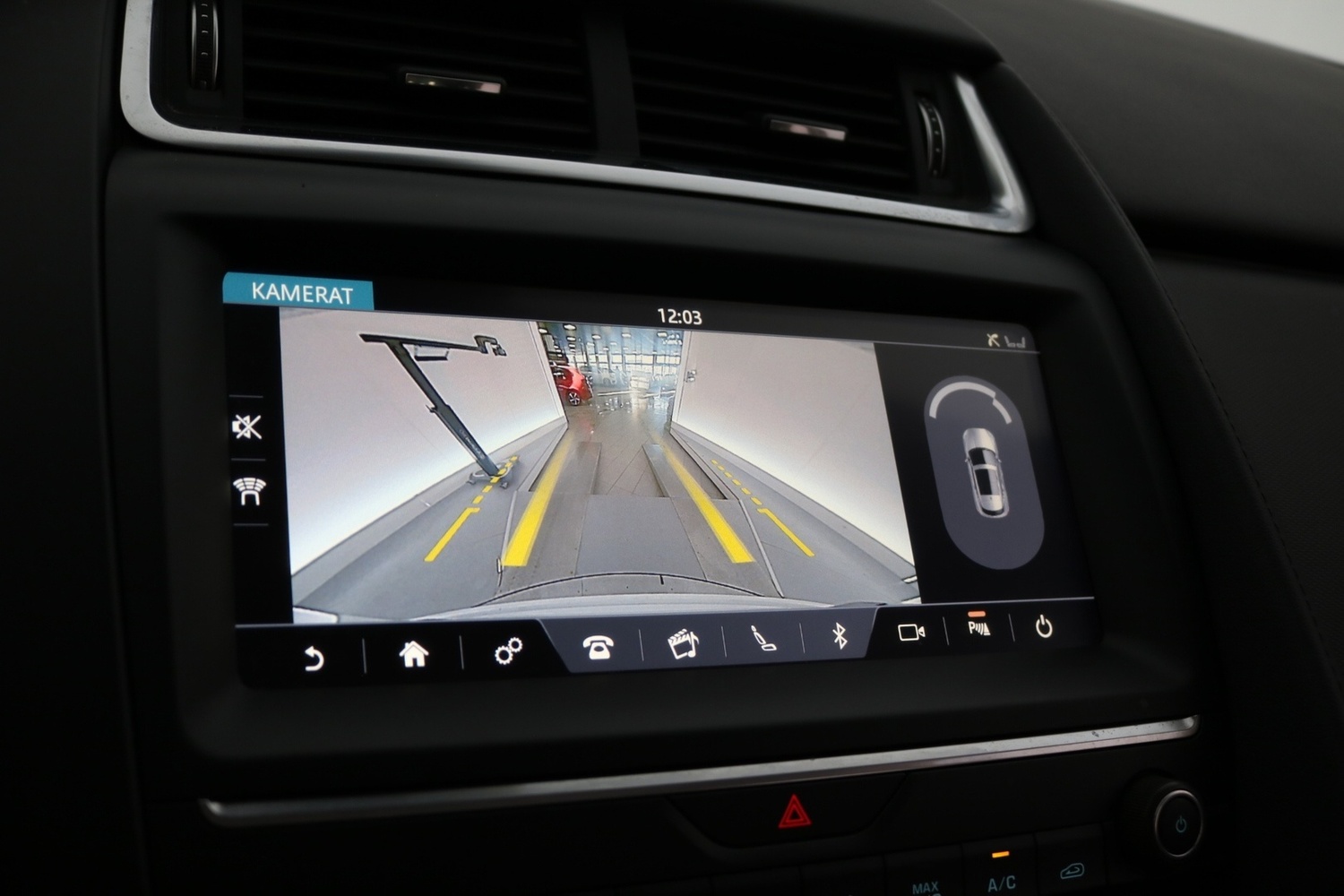 Jaguar E-PACE vaihtoauto