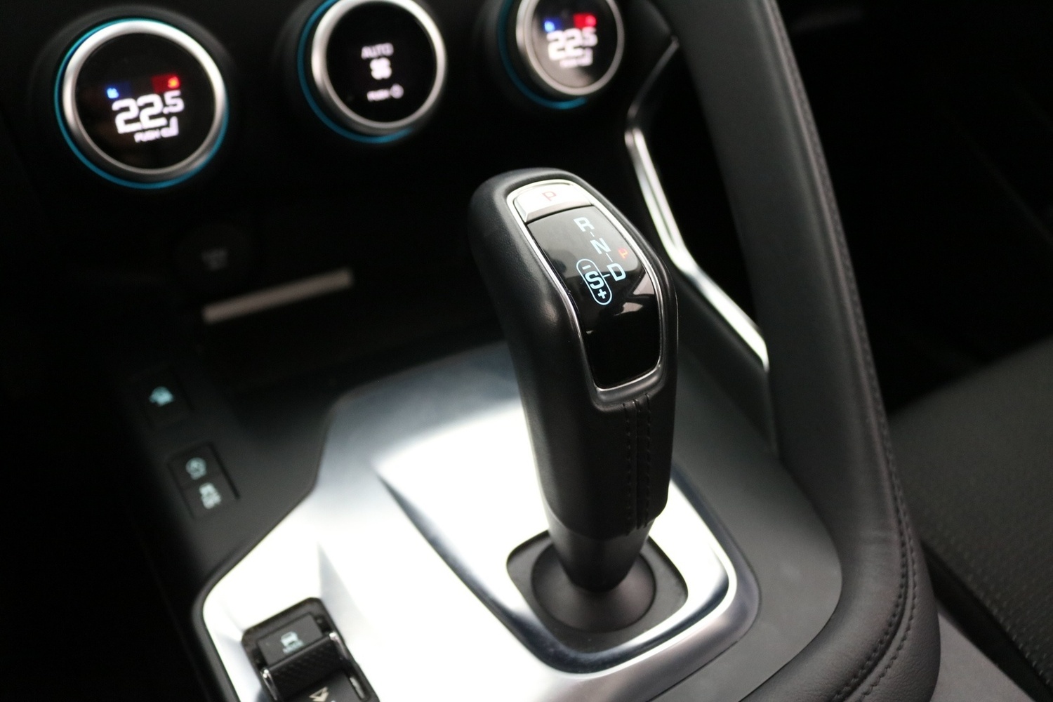 Jaguar E-PACE vaihtoauto