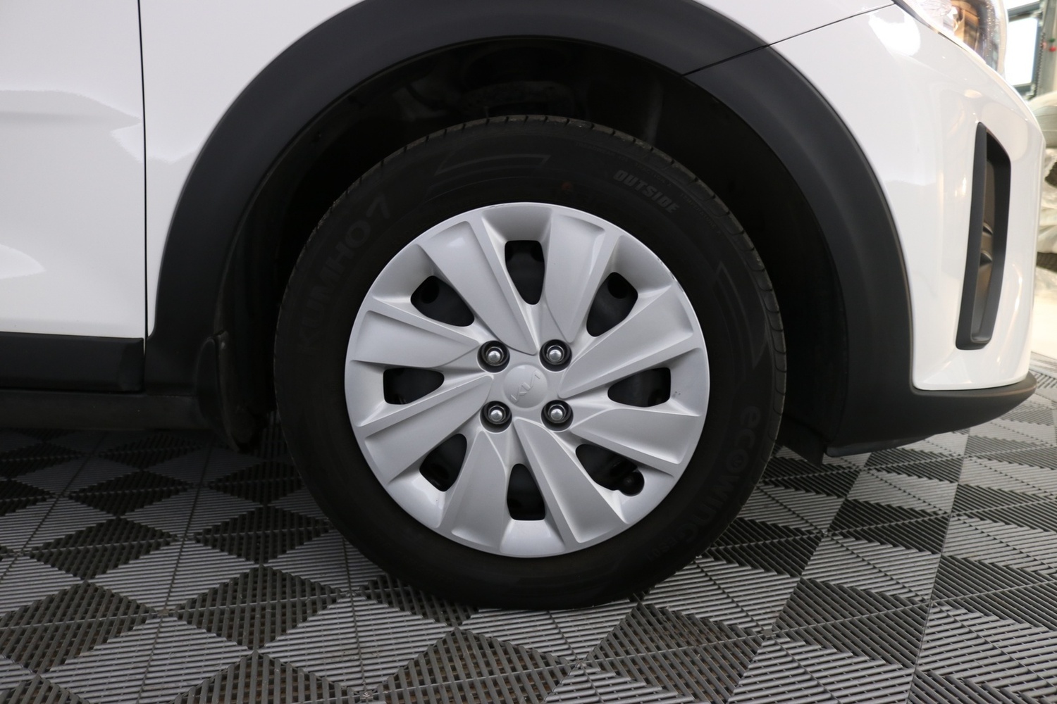 Kia Stonic vaihtoauto