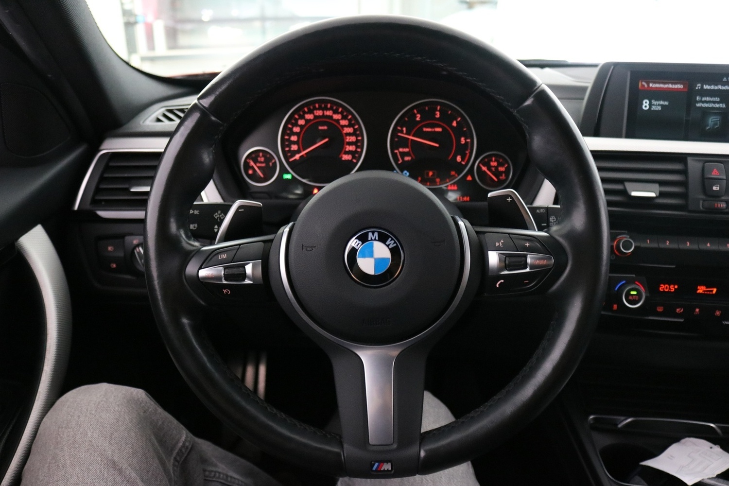 BMW 320 vaihtoauto