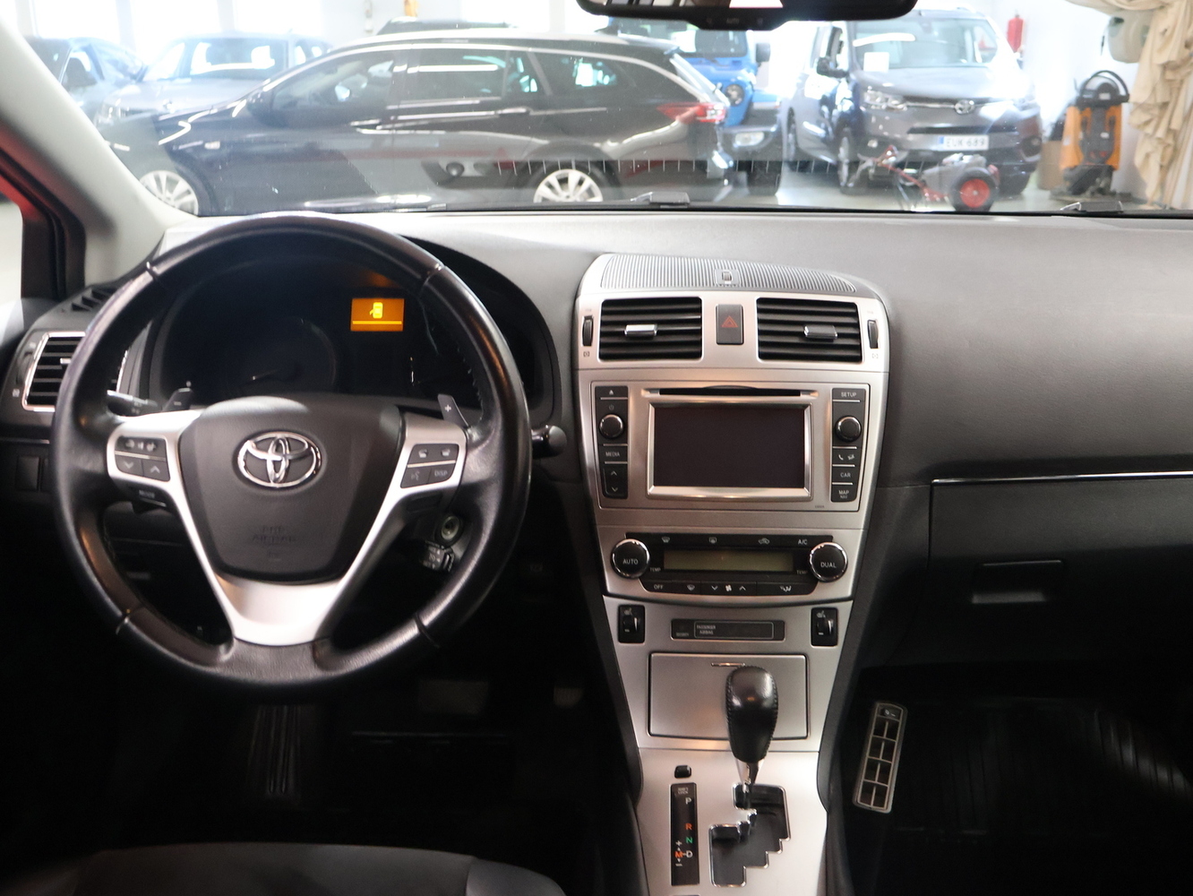 Toyota Avensis vaihtoauto