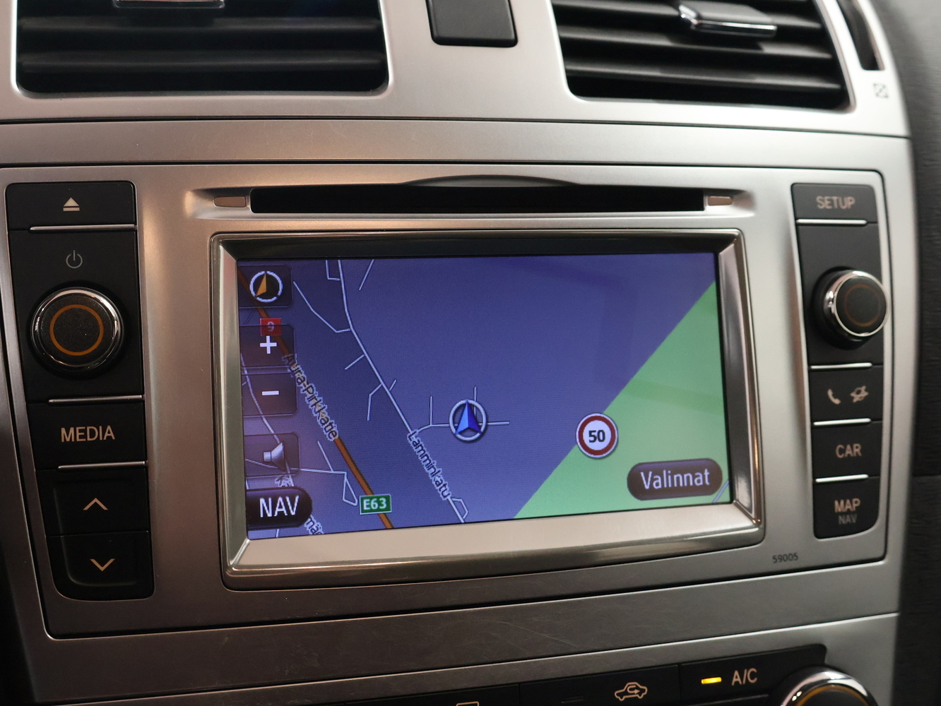 Toyota Avensis vaihtoauto