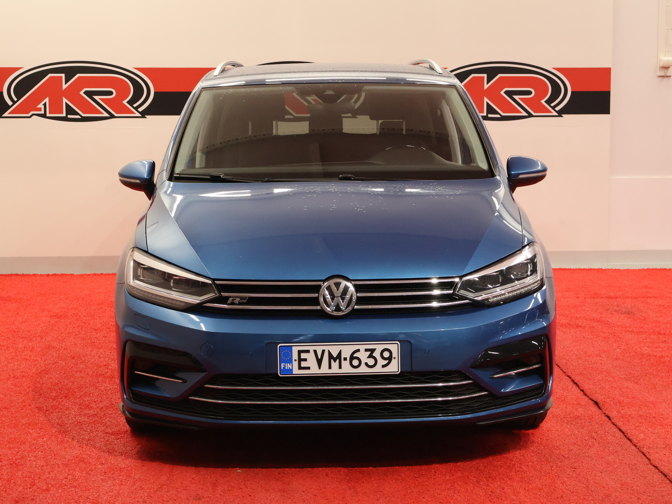 Volkswagen Touran vaihtoauto