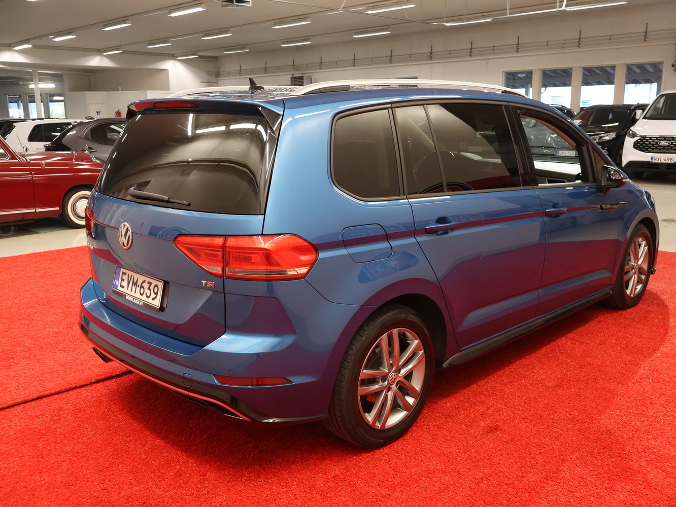 Volkswagen Touran vaihtoauto