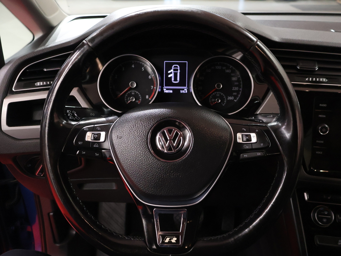 Volkswagen Touran vaihtoauto
