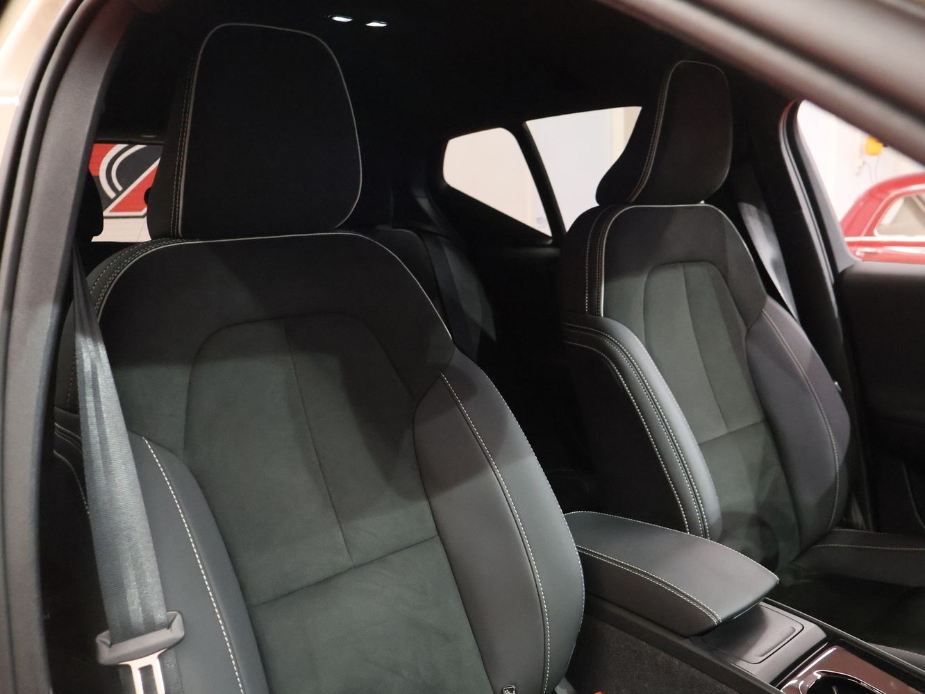 Volvo EX40 vaihtoauto