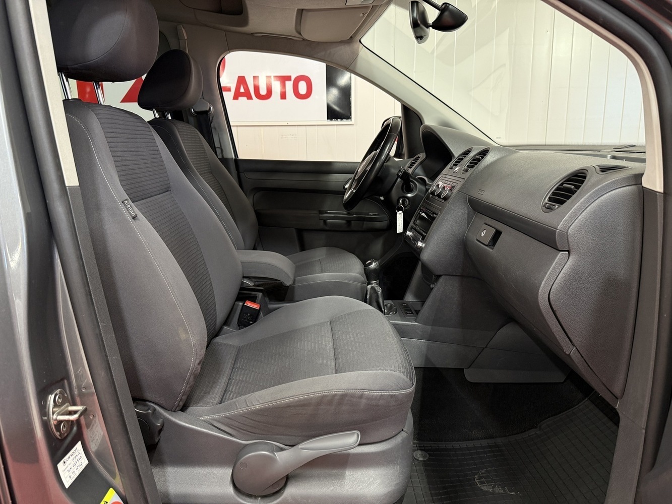 Volkswagen Caddy Maxi vaihtoauto