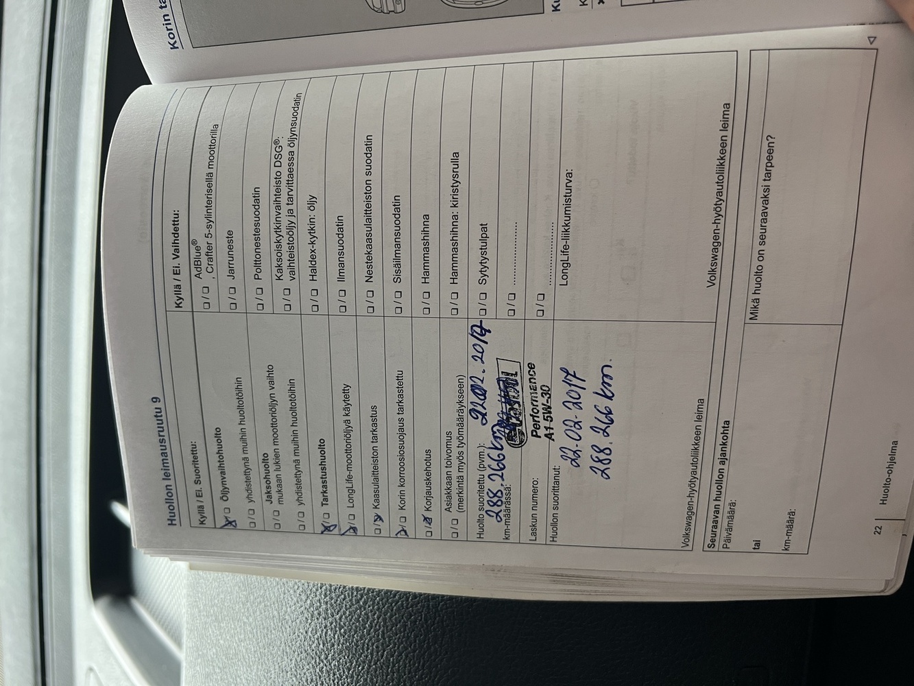 Volkswagen Caddy Maxi vaihtoauto