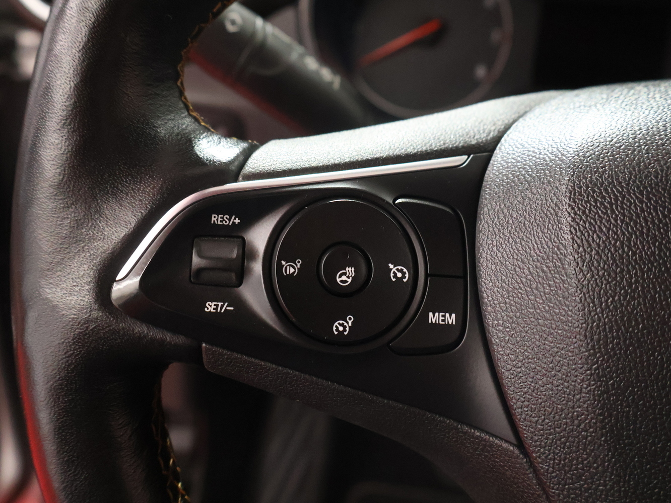 Opel Crossland X vaihtoauto
