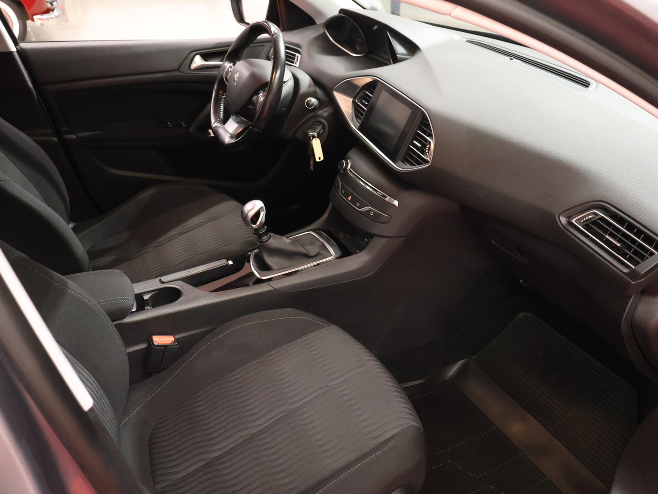 Peugeot 308 vaihtoauto