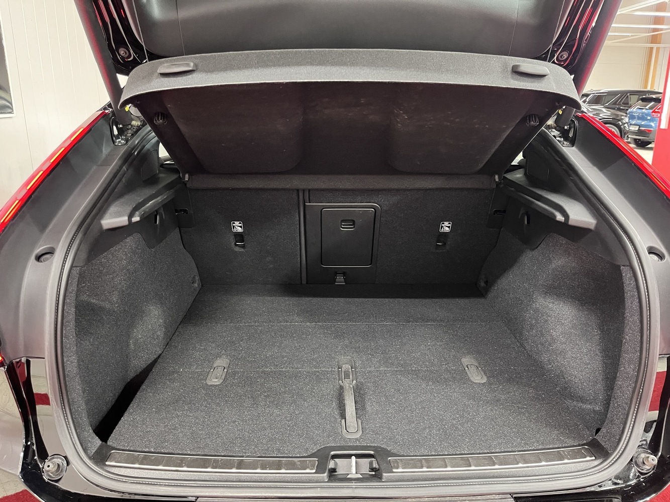 Volvo C40 vaihtoauto