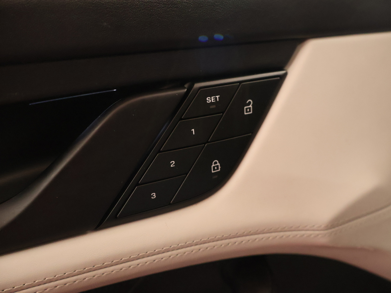 Porsche Taycan vaihtoauto