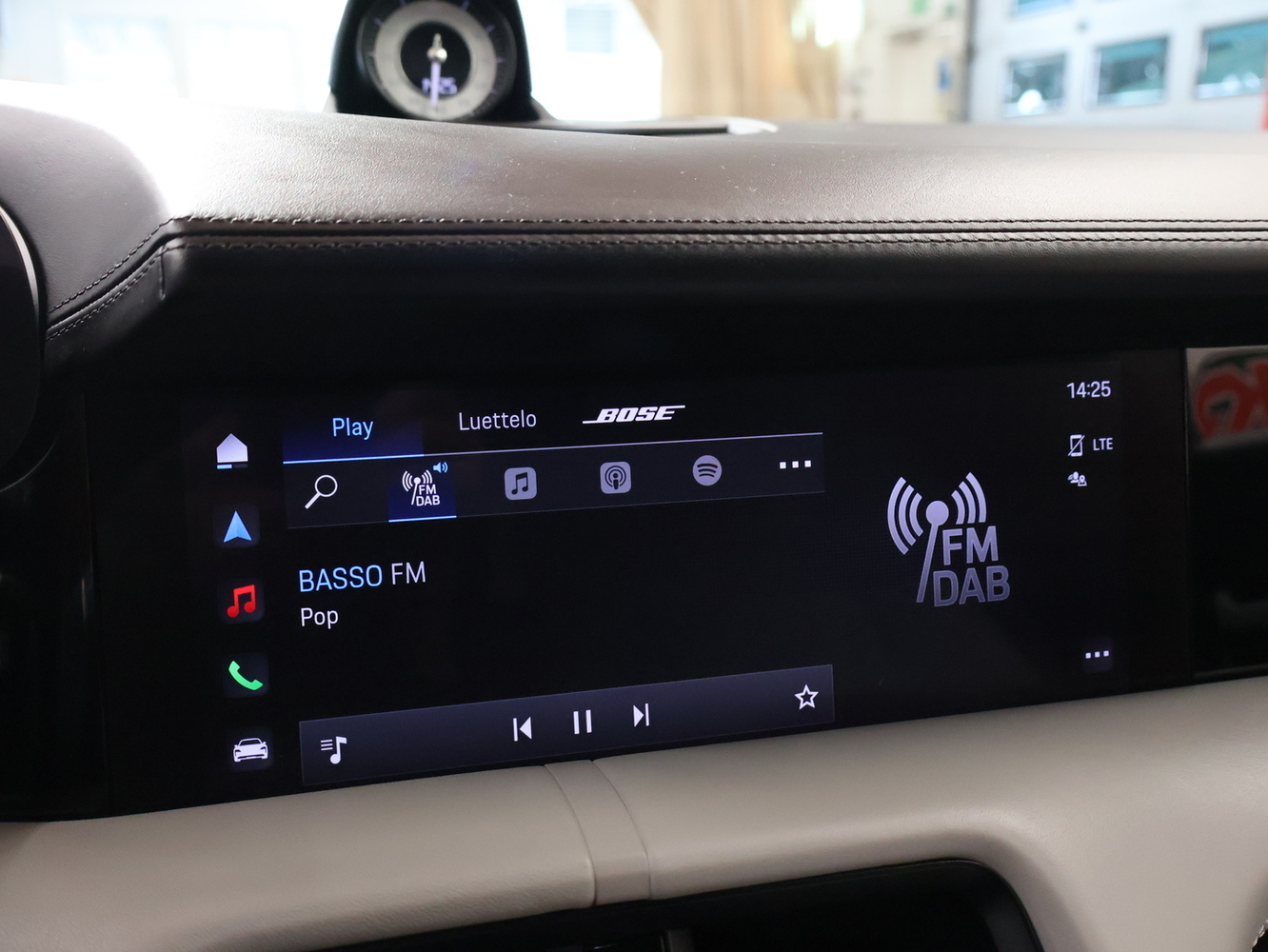 Porsche Taycan vaihtoauto