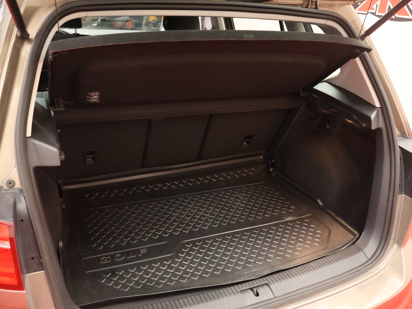 Volkswagen Golf Sportsvan vaihtoauto