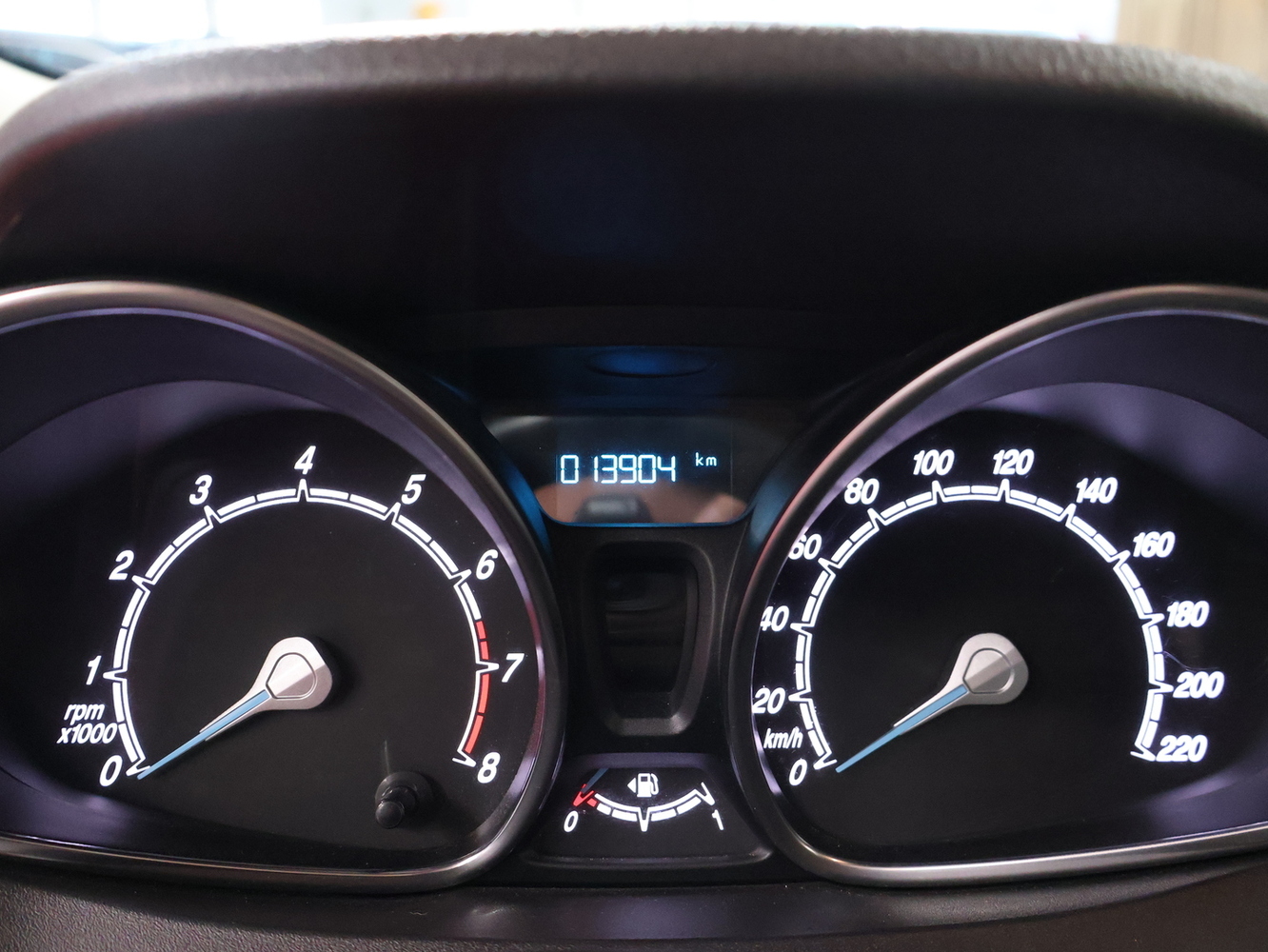 Ford Tourneo Courier vaihtoauto