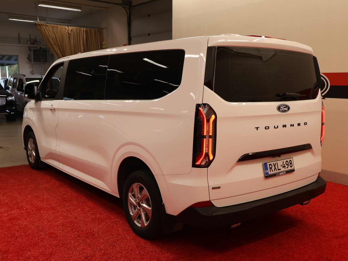 Ford Tourneo Custom vaihtoauto