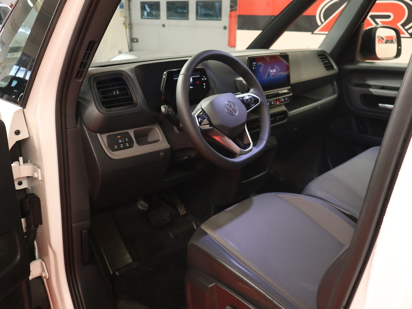 Volkswagen ID. Buzz Cargo vaihtoauto