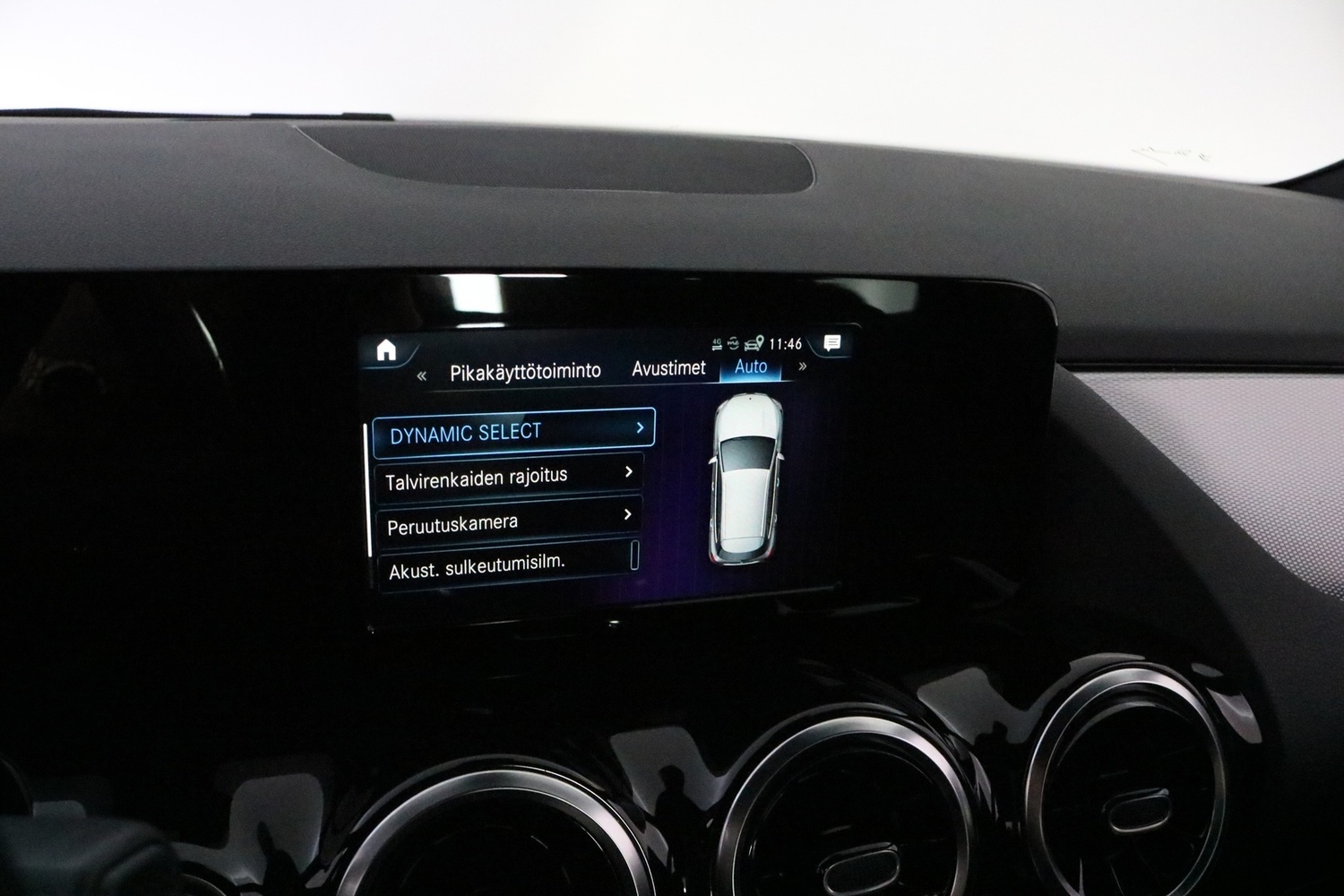 Mercedes-Benz GLA vaihtoauto