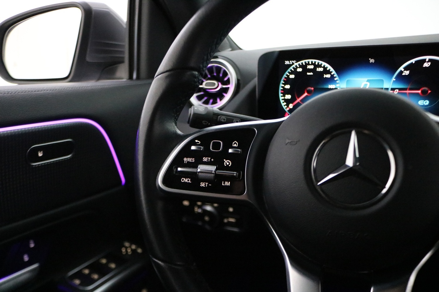 Mercedes-Benz EQA vaihtoauto