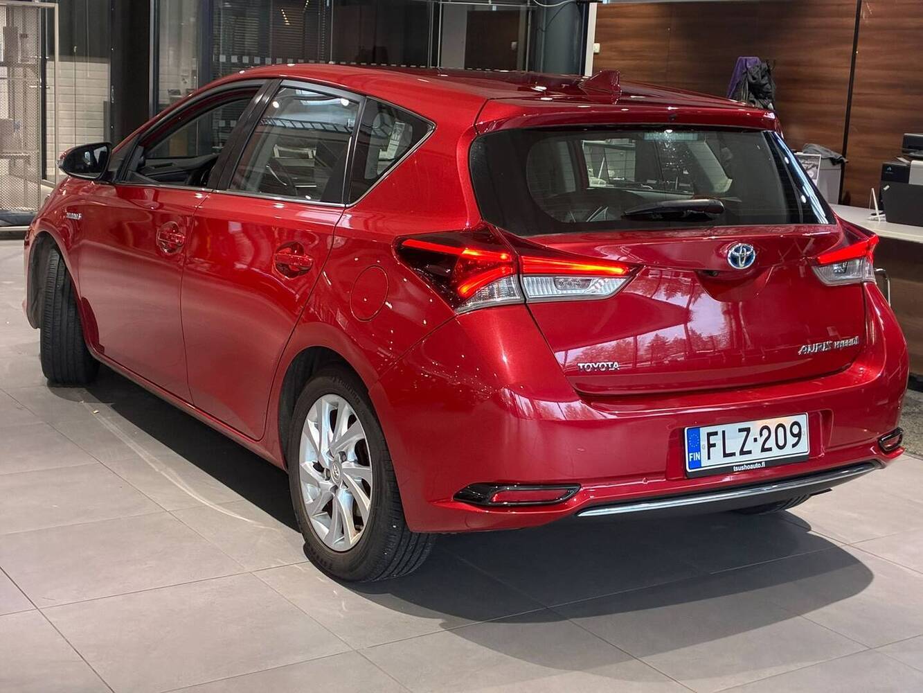 Toyota Auris vaihtoauto