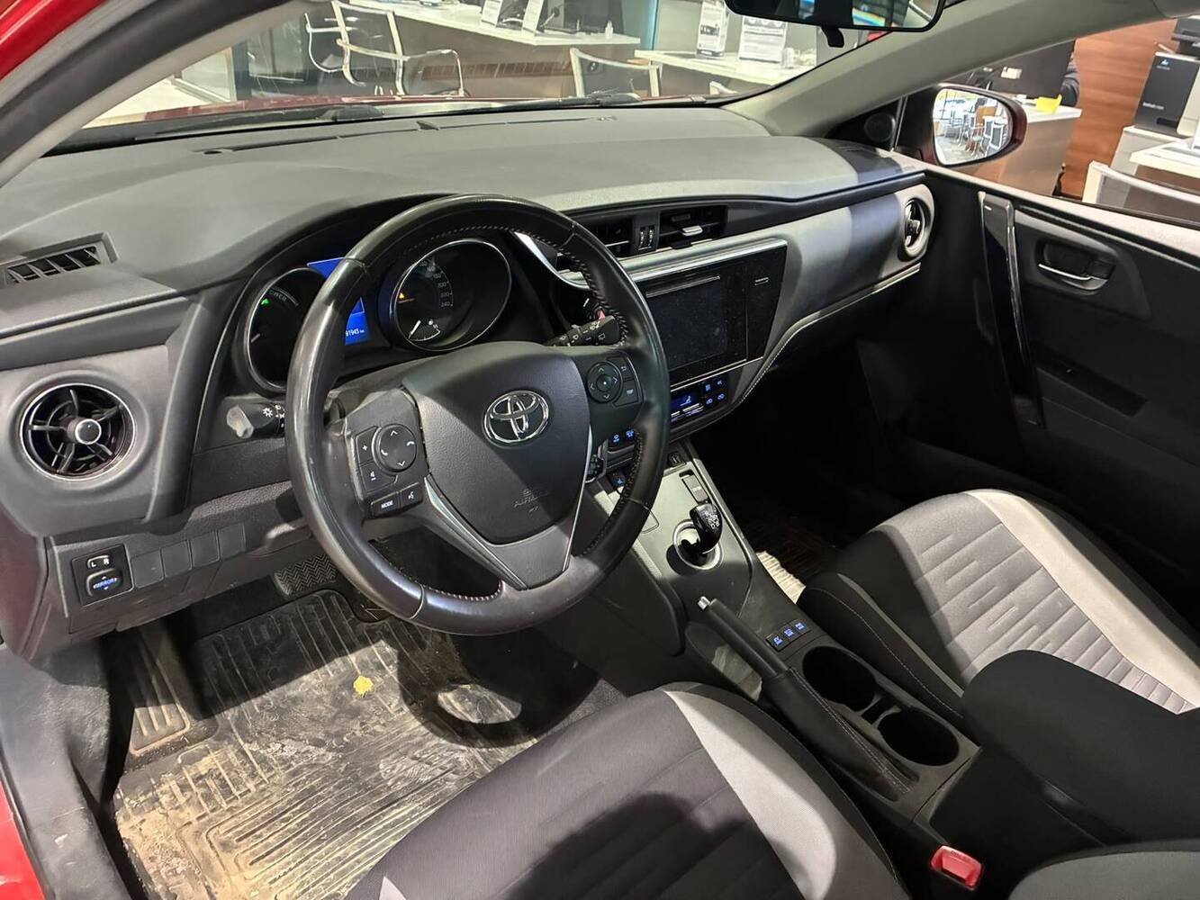 Toyota Auris vaihtoauto