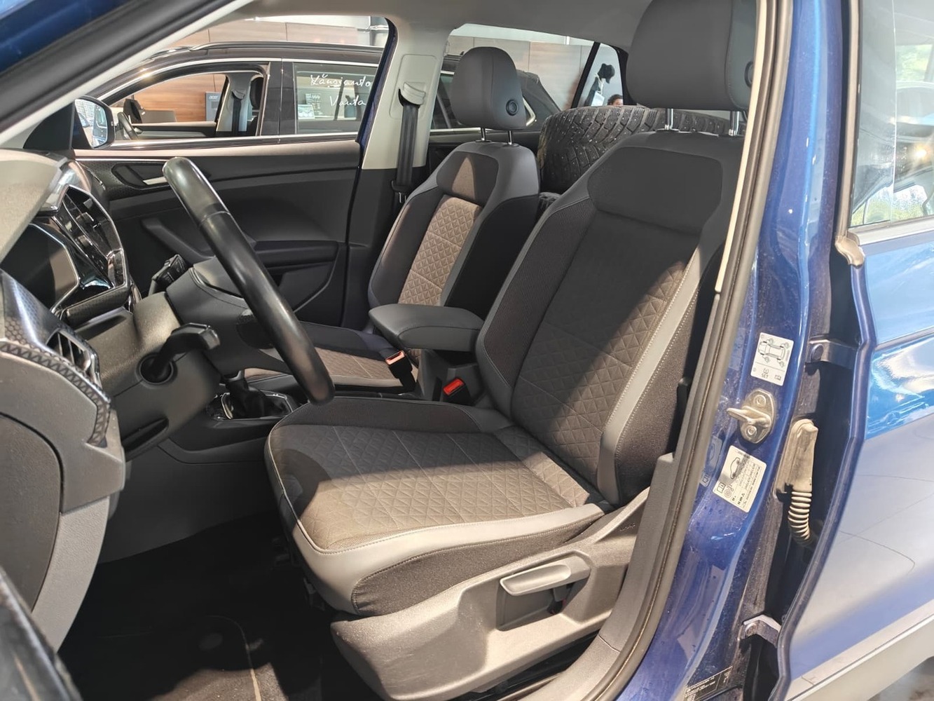 Volkswagen T-Cross vaihtoauto