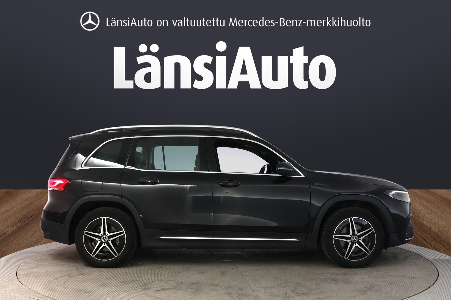 Mercedes-Benz EQB vaihtoauto