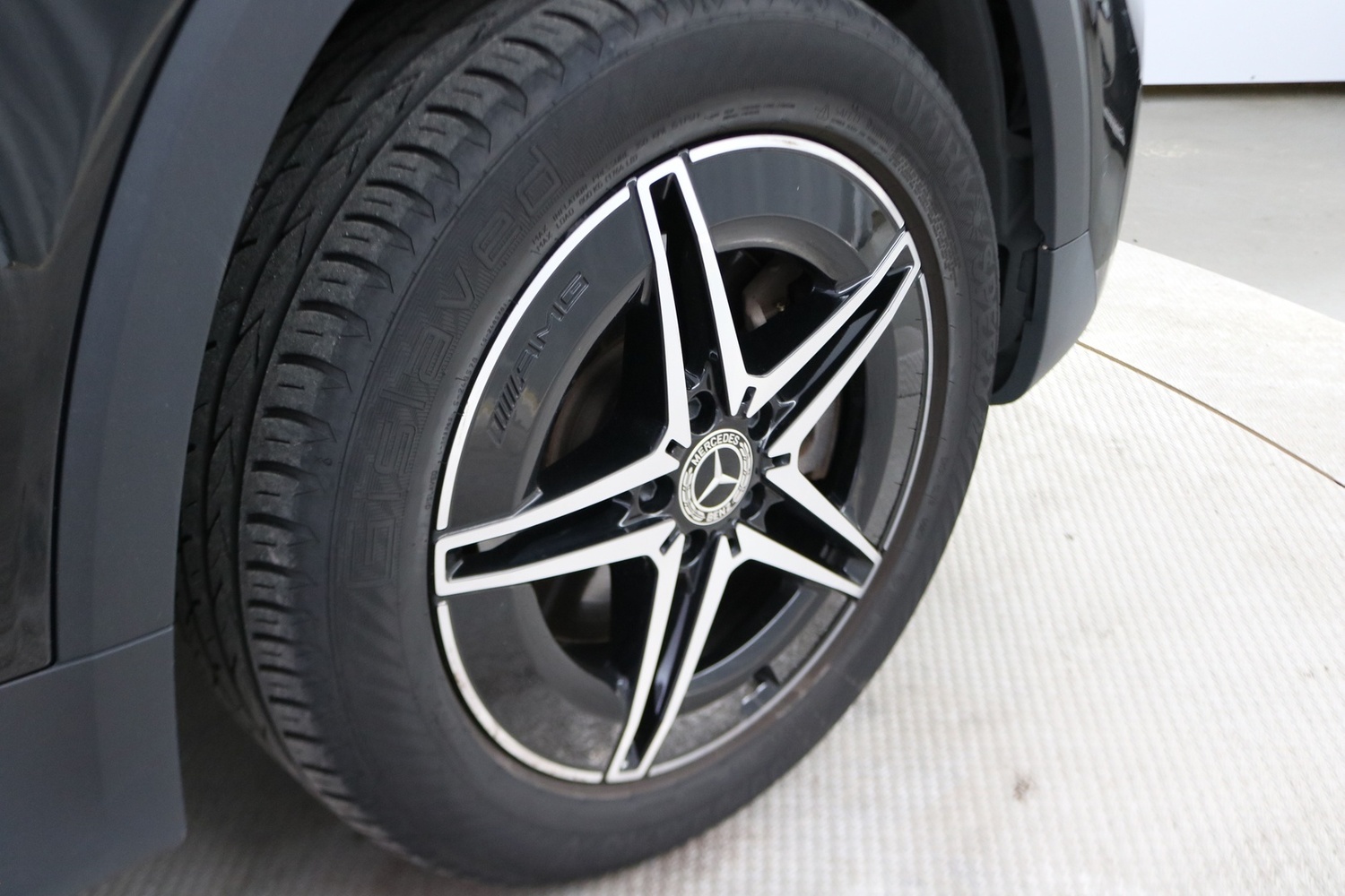 Mercedes-Benz EQB vaihtoauto