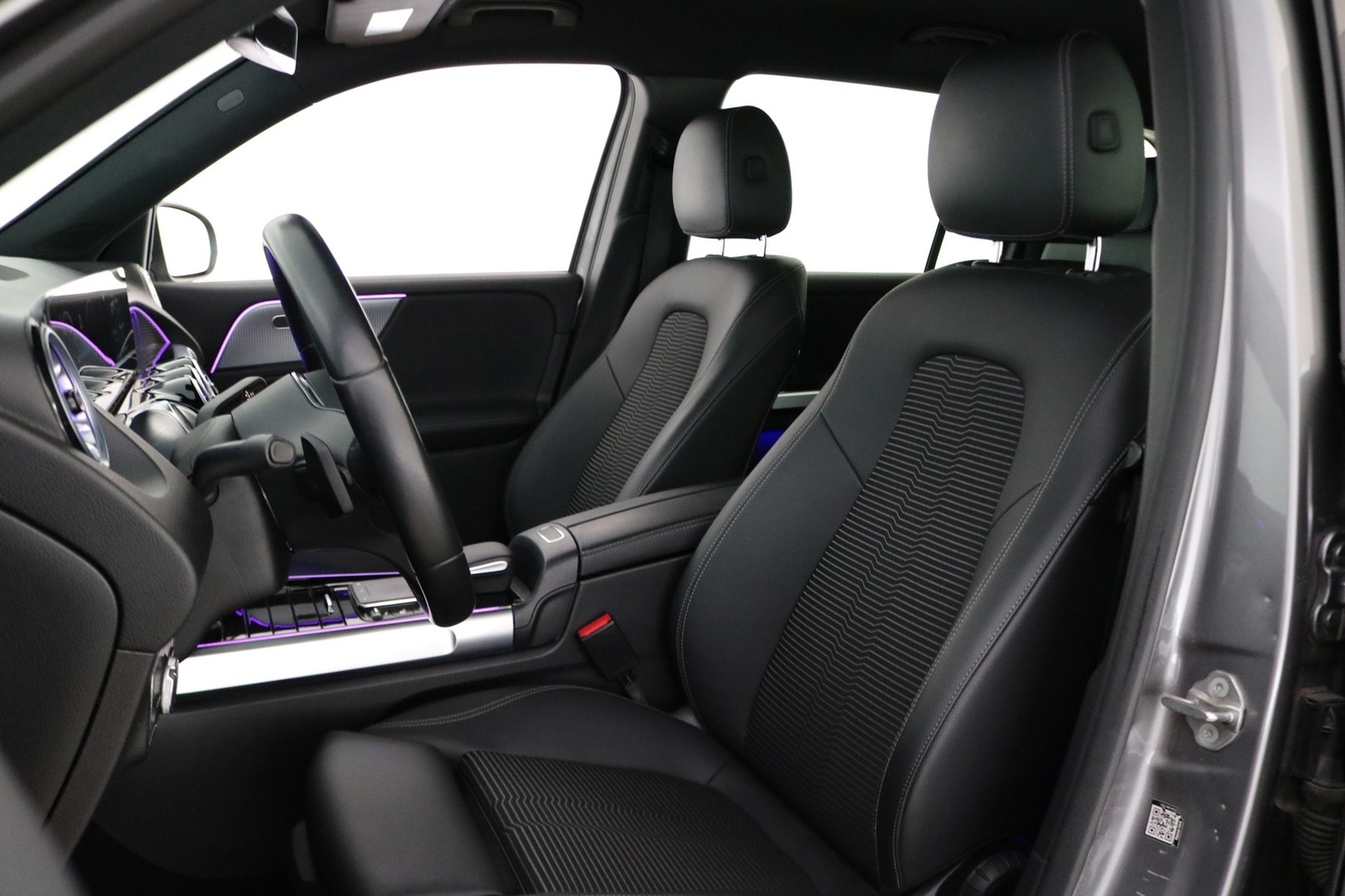 Mercedes-Benz EQB vaihtoauto