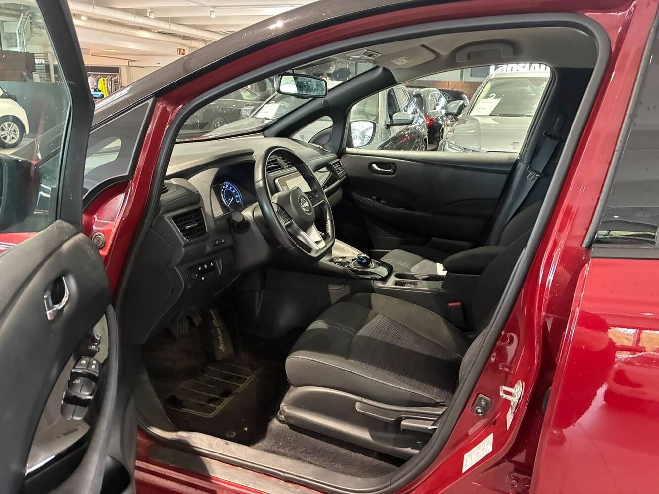 Nissan Leaf vaihtoauto