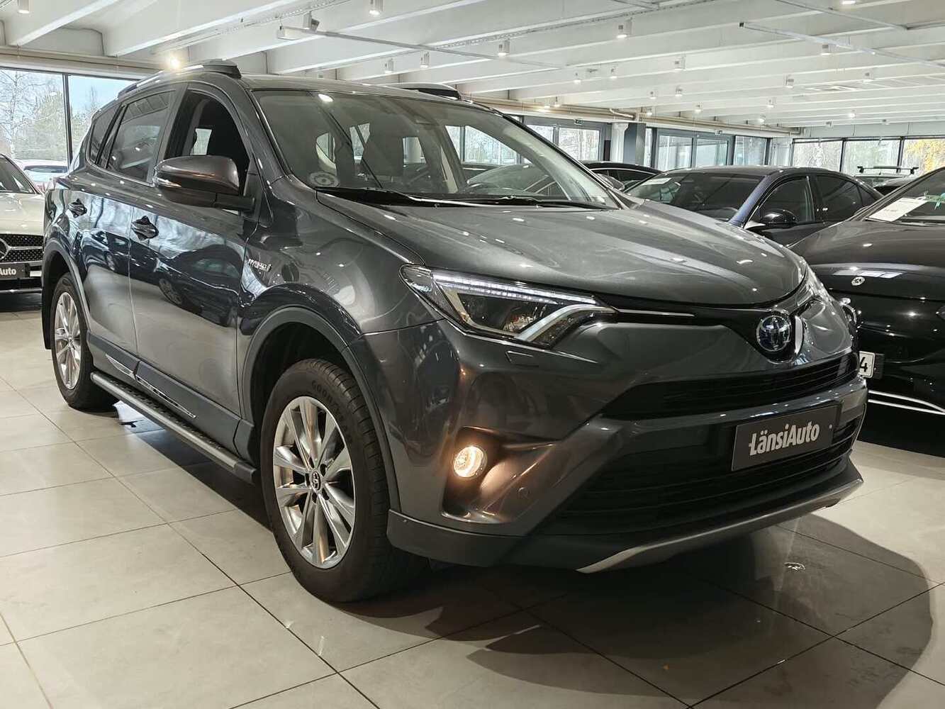 Toyota RAV4 vaihtoauto