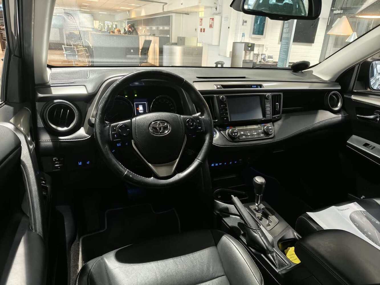 Toyota RAV4 vaihtoauto