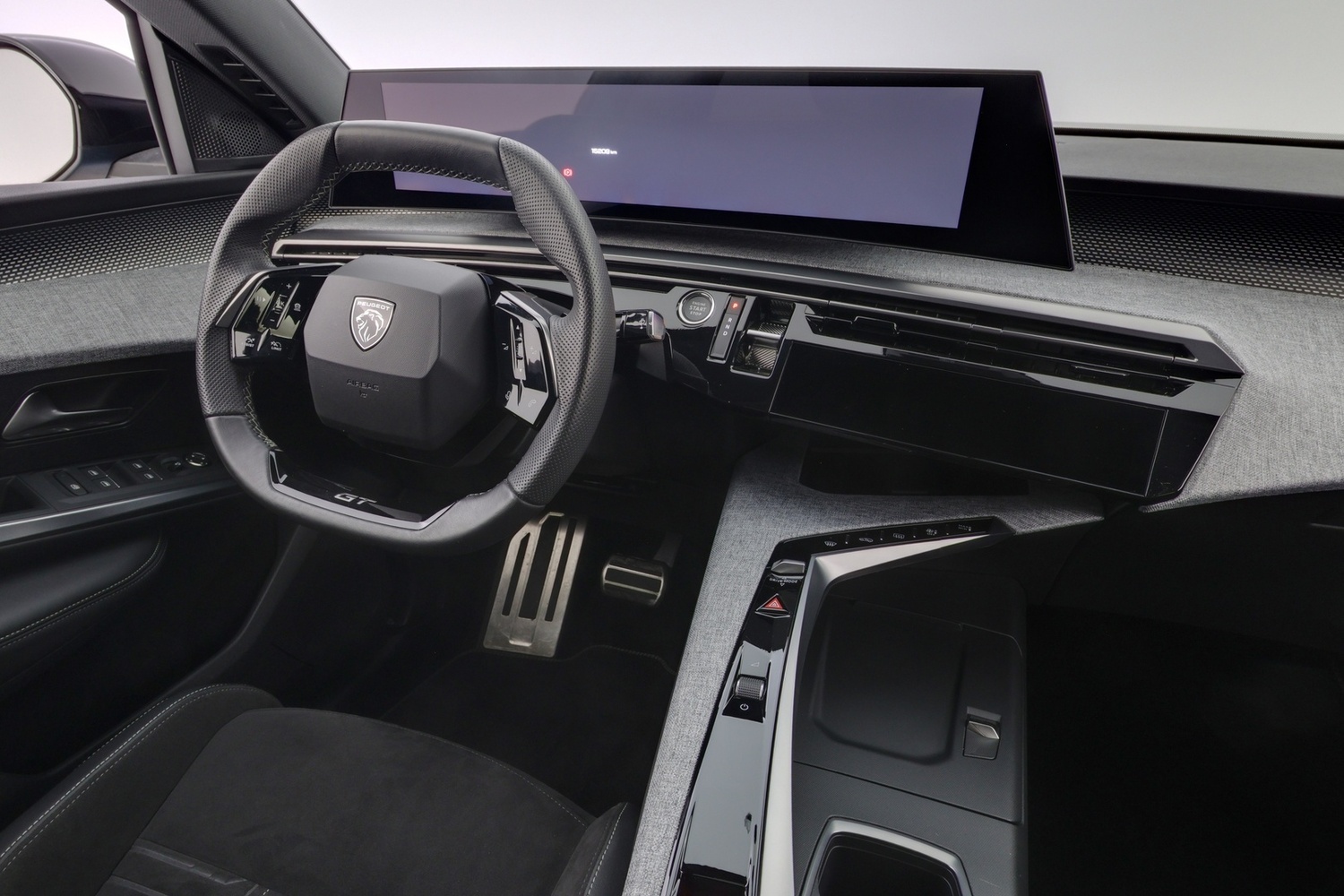Peugeot E-3008 vaihtoauto