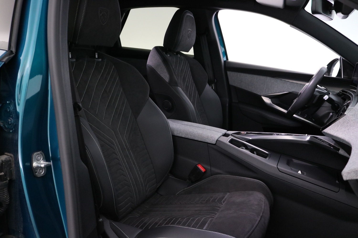 Peugeot E-3008 vaihtoauto