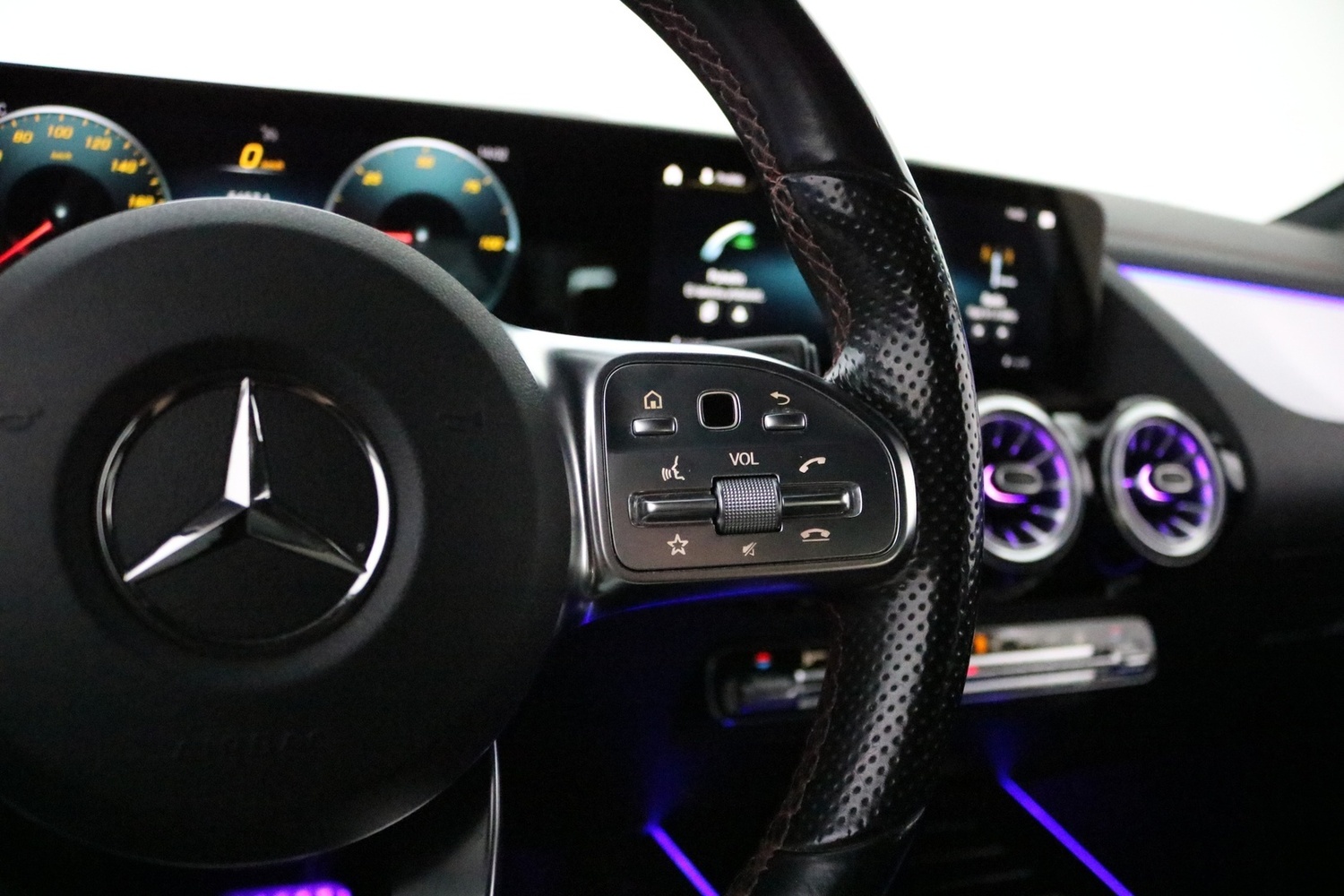 Mercedes-Benz EQA vaihtoauto